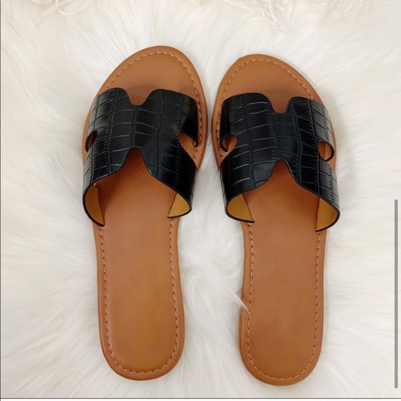 NEW Camila Sandal- in Black - Picture 5 of 6